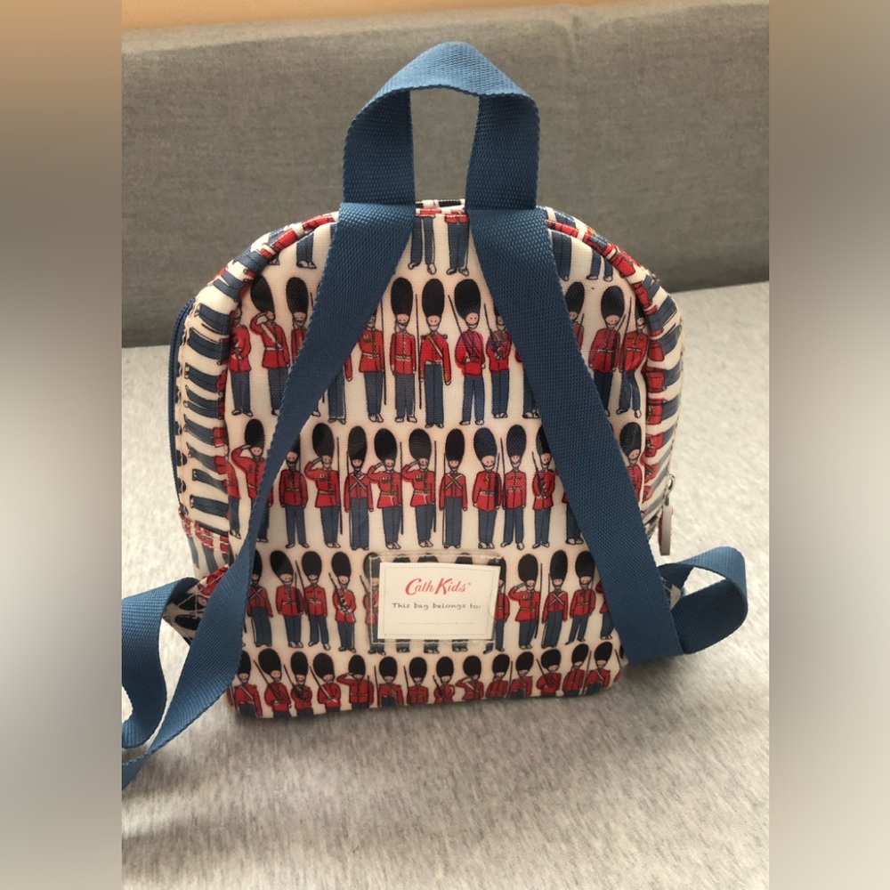 Cath Kids London Queen’s Guard Backpack British Royal Guard Kids Bag - Picture 5 of 13